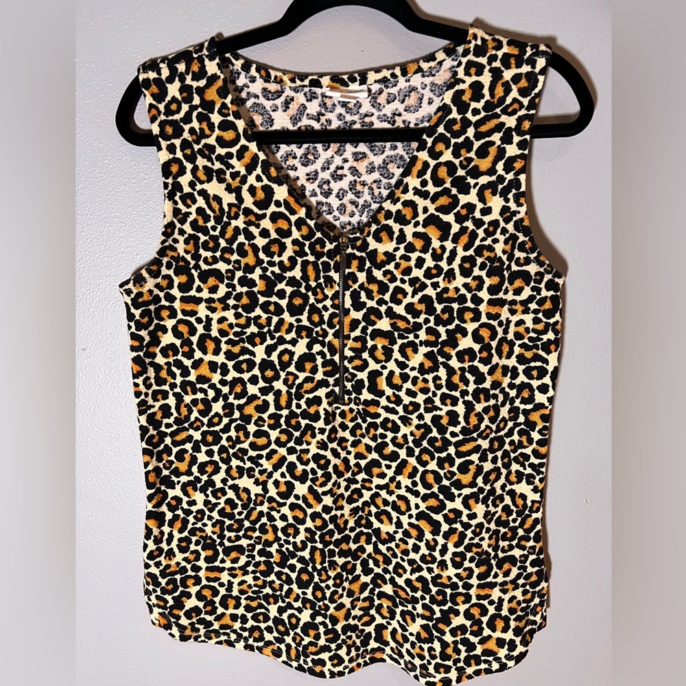 LuLaRoe Rachael Leopard Print Zip Front Tank Sz XS